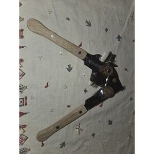 SWINGAWAY Manual Can Opener Vintage 80's RARE Wood Handles Heavy Duty USA